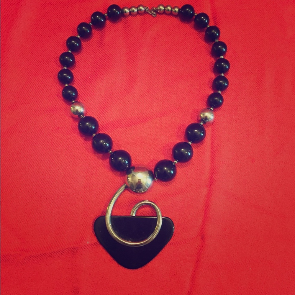 Dauplaise Collar Necklace